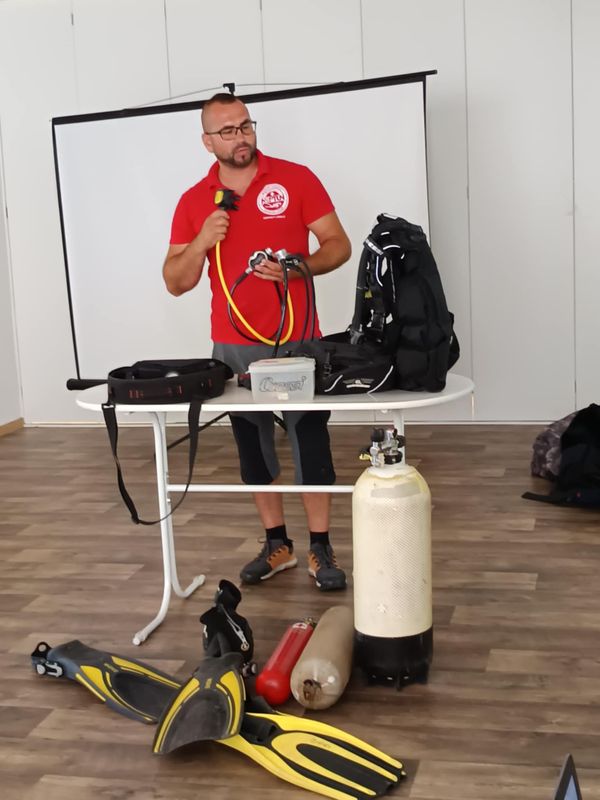 Ismét egy remek délelőttöt töltöttünk érdeklődő gyerekek körében!